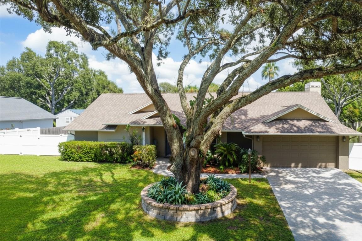 3044 Avalon Terrace Dr., Valrico, FL 33596
