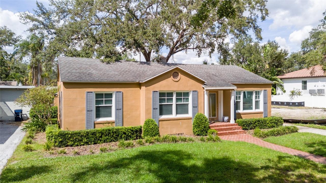 2931 W Coachman Ave., Tampa, FL 33611