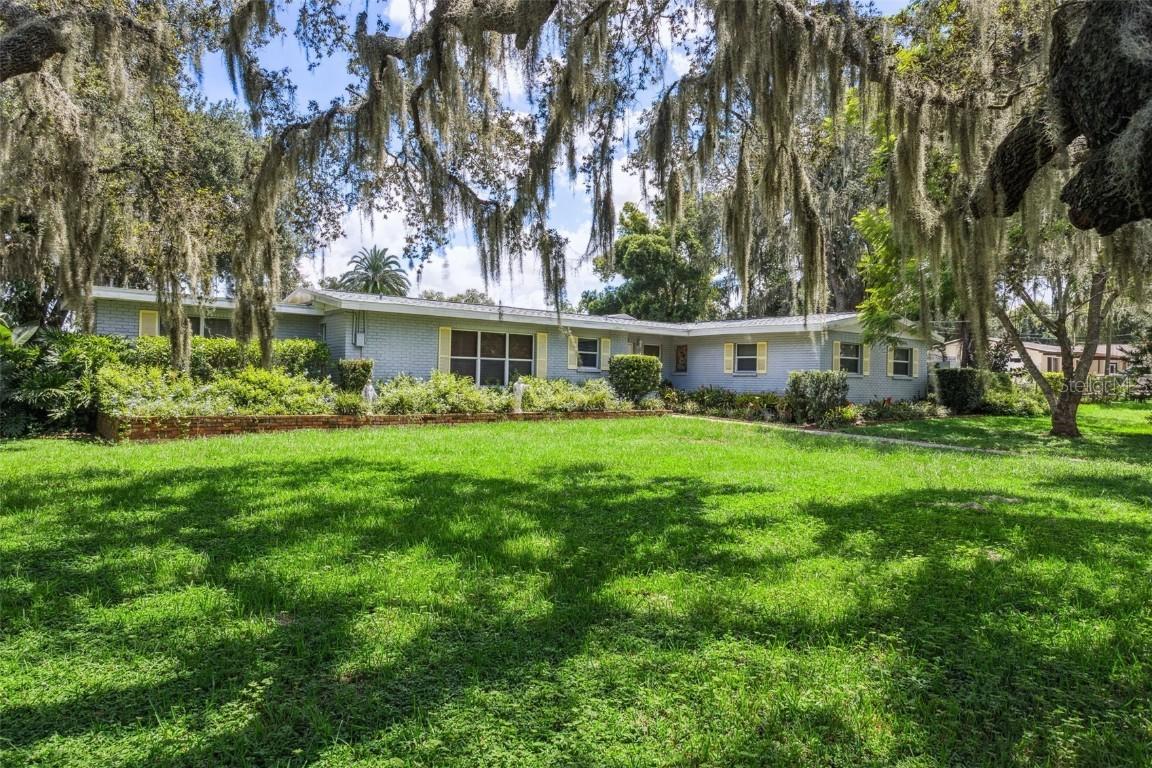 605 Limona Rd., Brandon, FL 33510