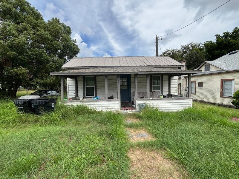 118 W 1st St., Frostproof, FL 33843