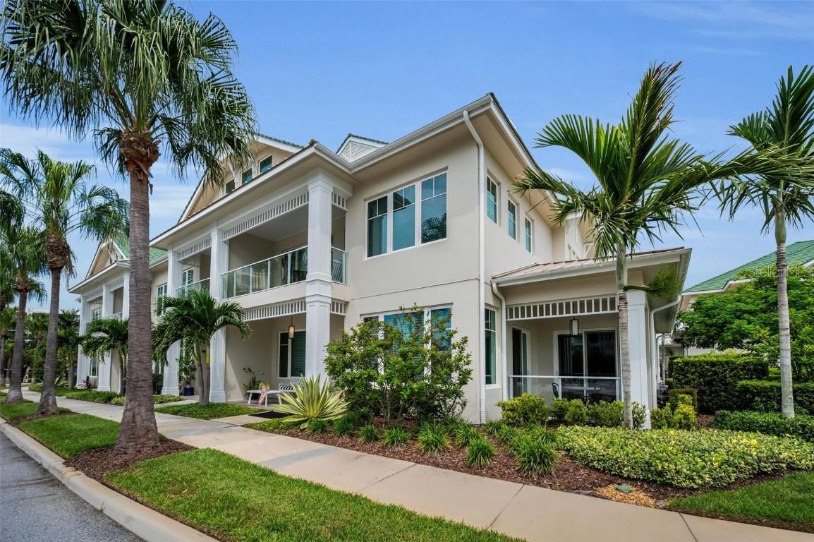 1 Palm Ter., Belleair, FL 33756