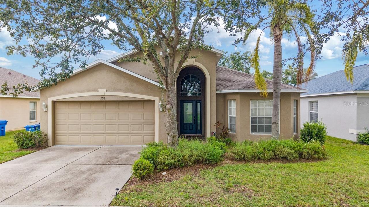 208 Smokey Hill Ave., Ruskin, FL 33570