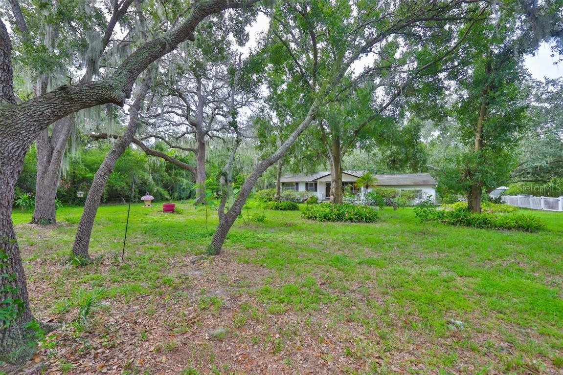 7515 Anna Ave., Gibsonton, FL 33534