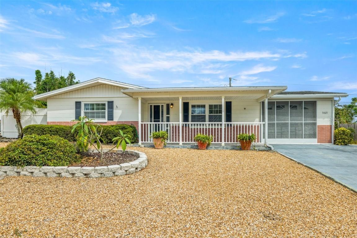 5021 Phoenix Ave., Holiday, FL 34690