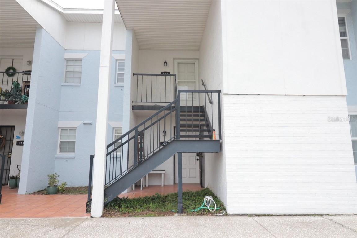 3821 N Oak Dr. #J22, Tampa, FL 33611