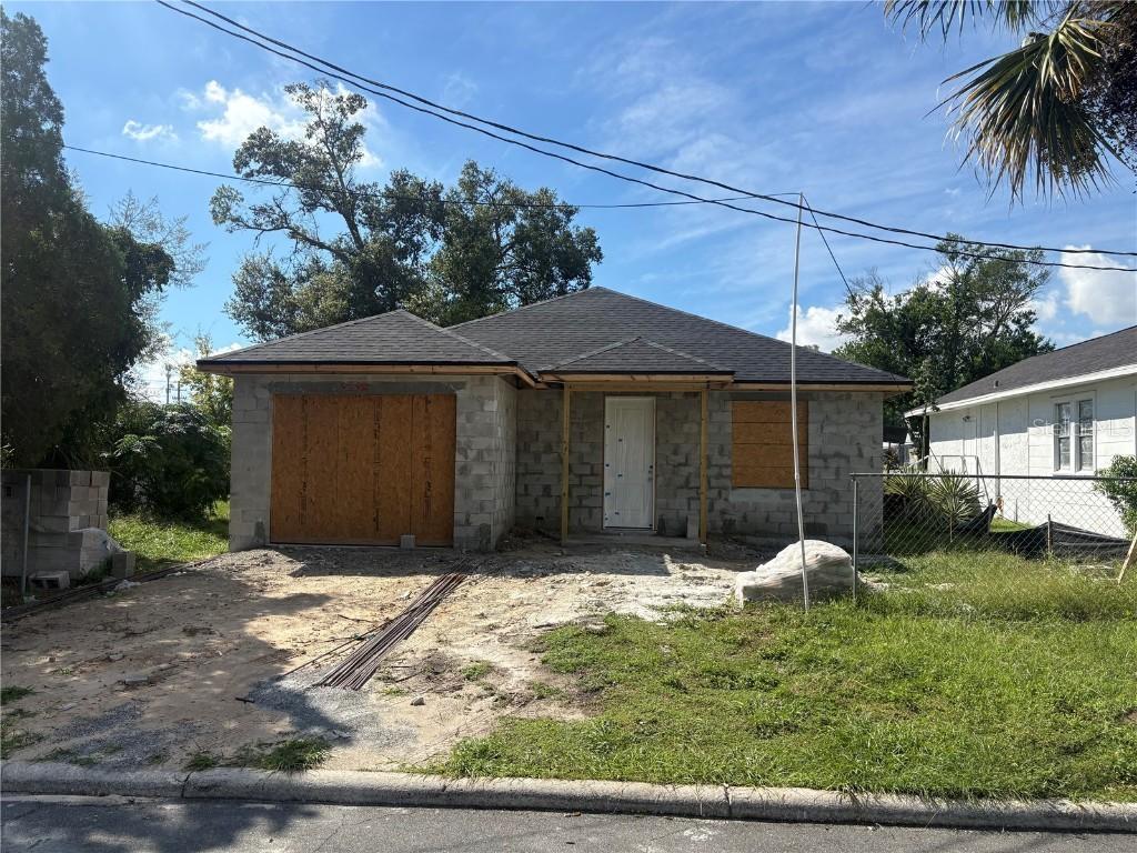 118 9th St., Lakeland, FL 33805