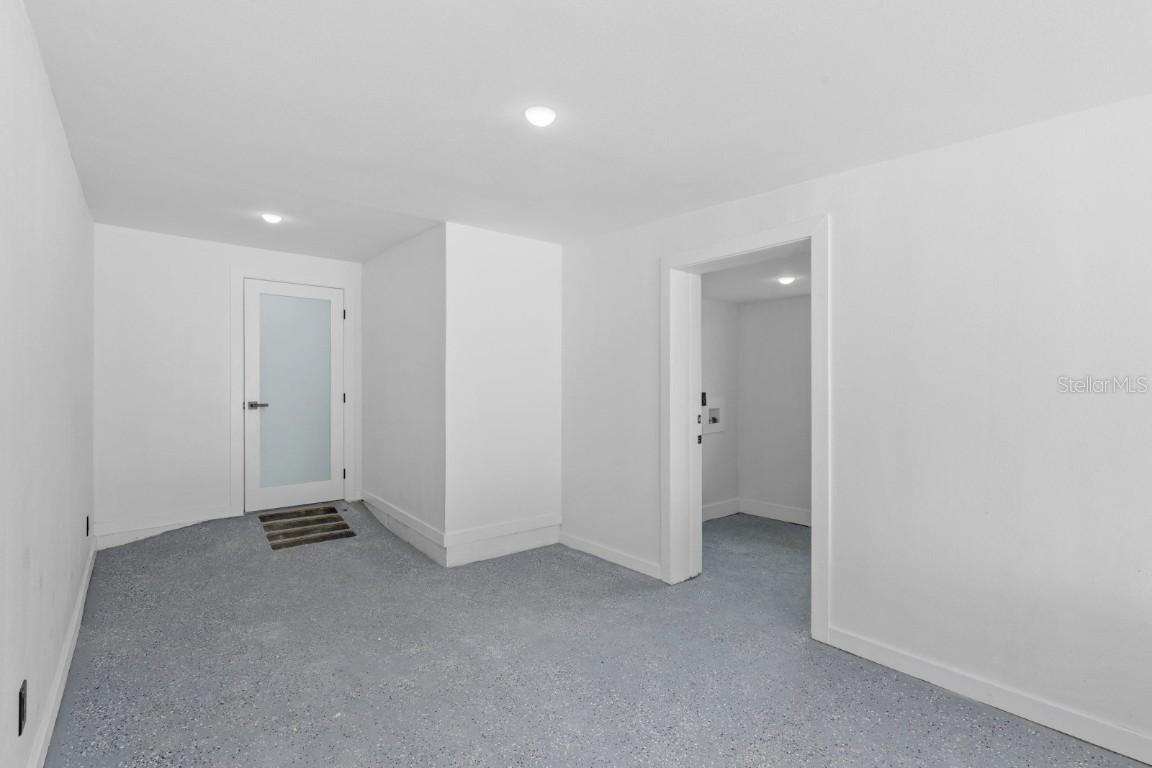 715 40th Ave., St Petersburg, FL 33703