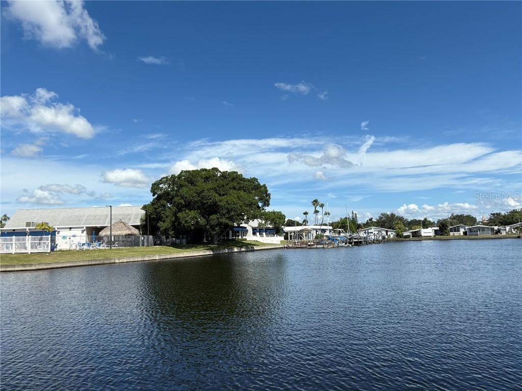 144 Americana Ct. #218, St Petersburg, FL 33702