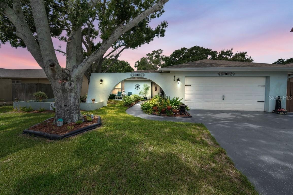 3233 Carriage Dr., Palm Harbor, FL 34684
