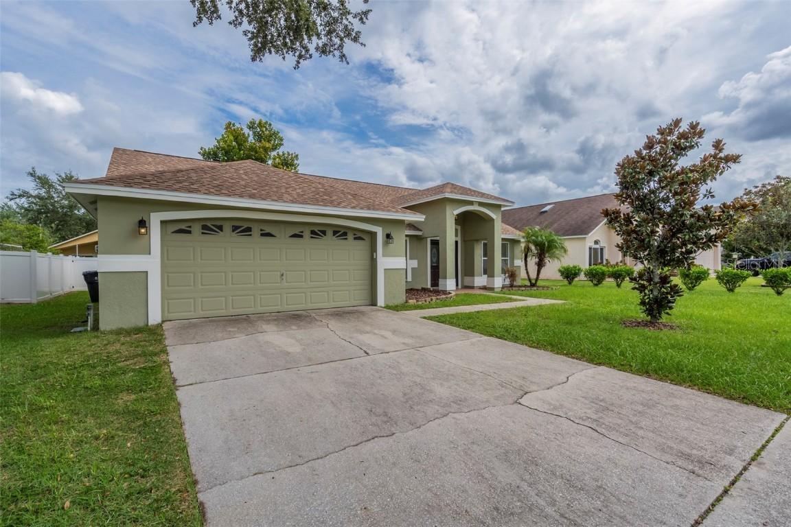 1910 Leichester St., Valrico, FL 33594