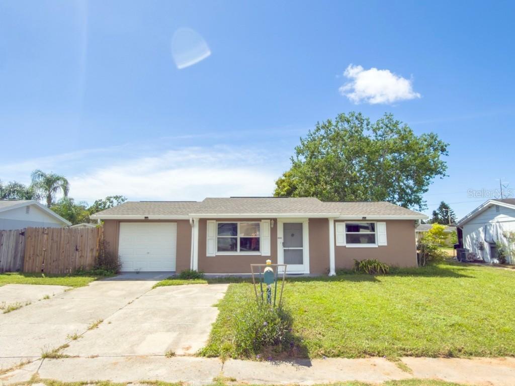 2033 Essex Dr., Holiday, FL 34691