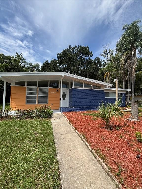 6508 N 34th St., Tampa, FL 33610