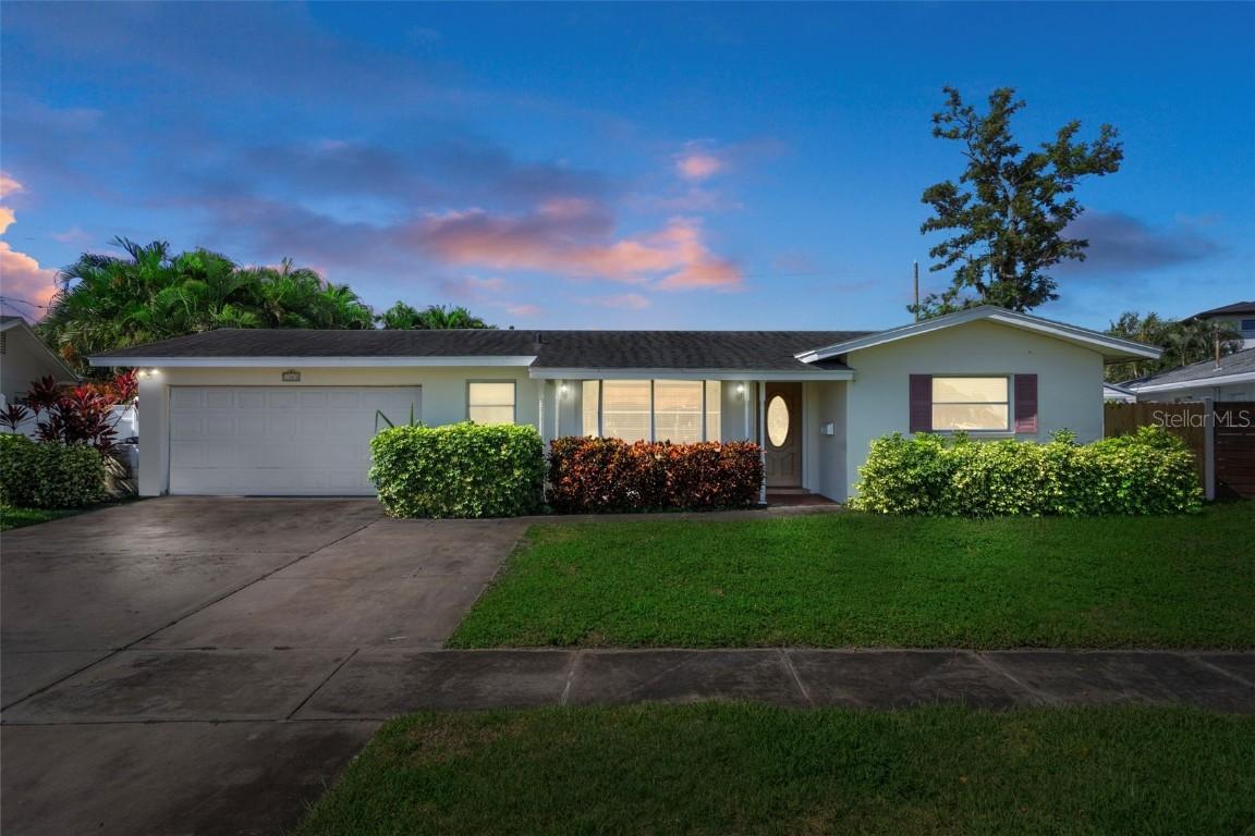 1563 Eden Isle Blvd., St Petersburg, FL 33704