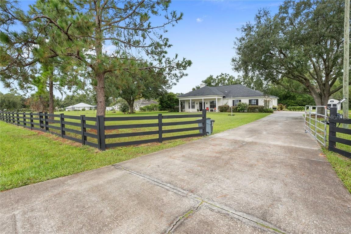 13921 Curley Rd., Dade City, FL 33525