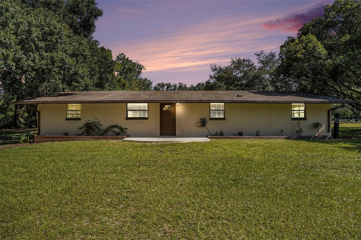 39349 Comstock Ln., Zephyrhills, FL 33540
