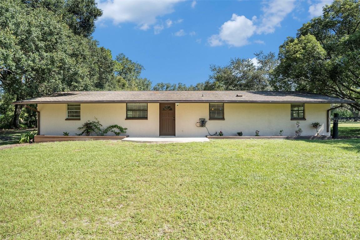39349 Comstock Ln., Zephyrhills, FL 33540