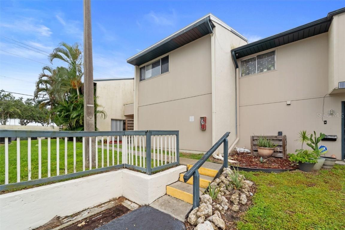 1112 Longfellow Rd., Sarasota, FL 34243