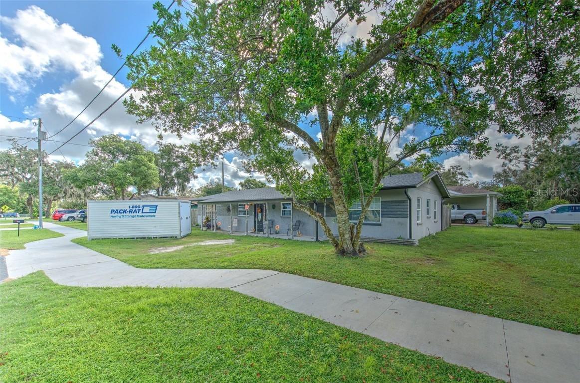 38708 9th Ave., Zephyrhills, FL 33542