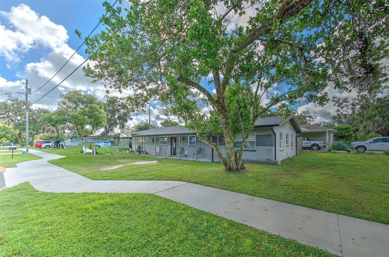 38708 9th Ave., Zephyrhills, FL 33542