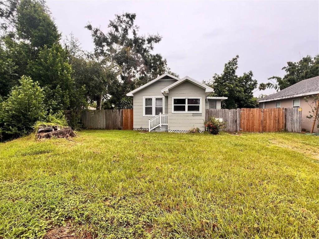 3715 14th St., St Petersburg, FL 33704