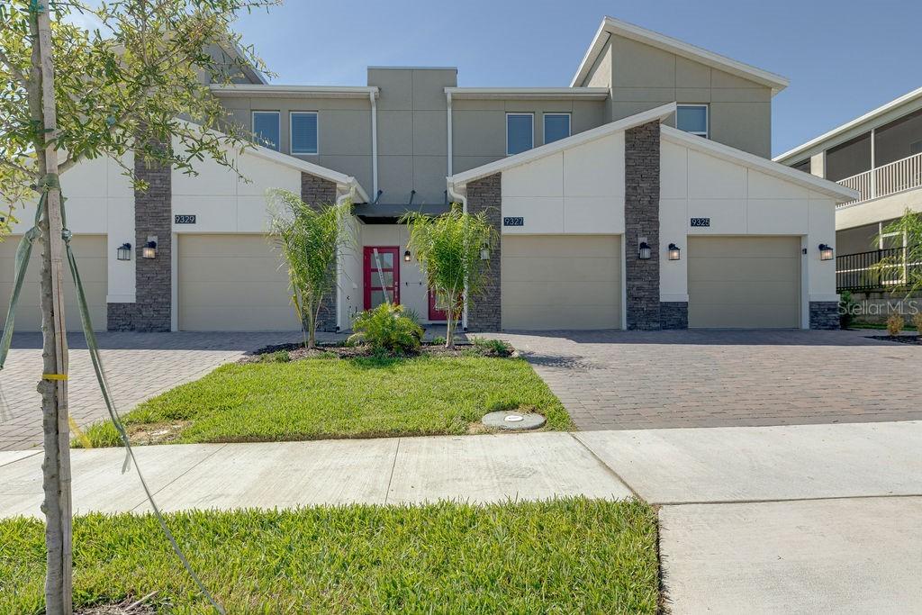 9327 Sommerset Hills Dr., Davenport, FL 33896