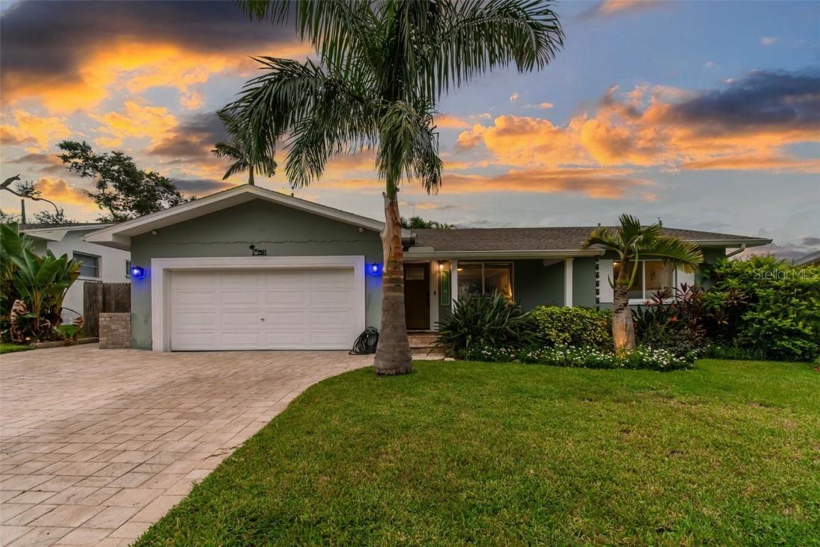 2961 Fountainhead Dr., Largo, FL 33770