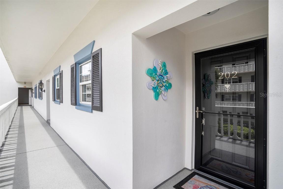 139 Bluff View Dr. #202, Belleair Bluffs, FL 33770