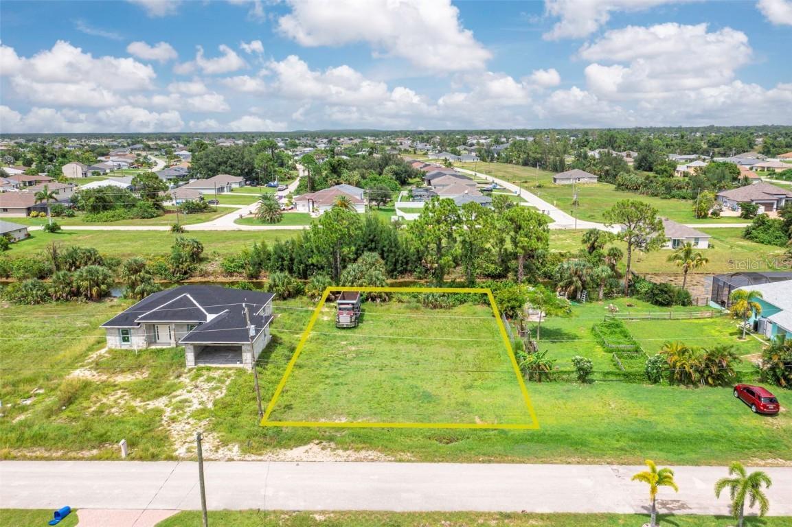 1623 NE 36th Ln., Cape Coral, FL 33909