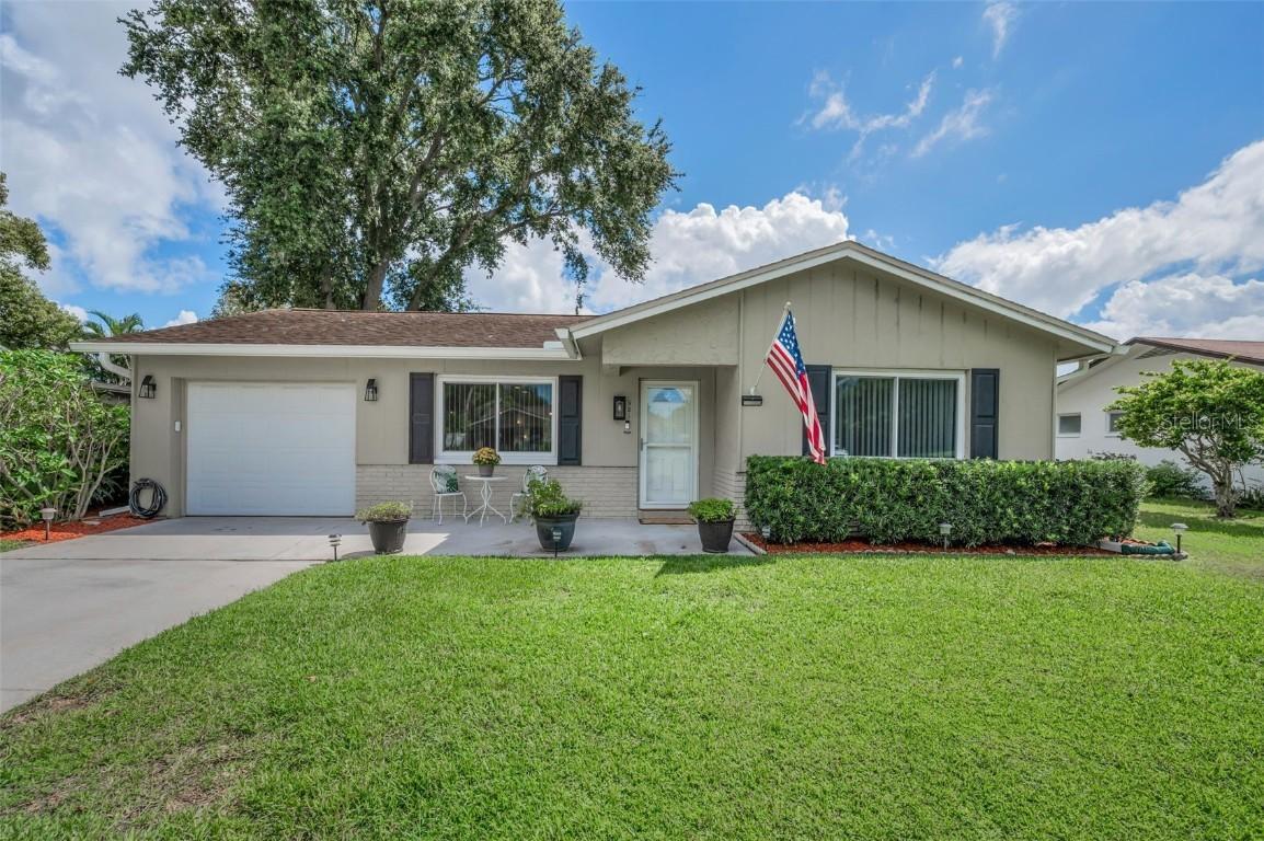 921 Anchorage Ln., Palm Harbor, FL 34685