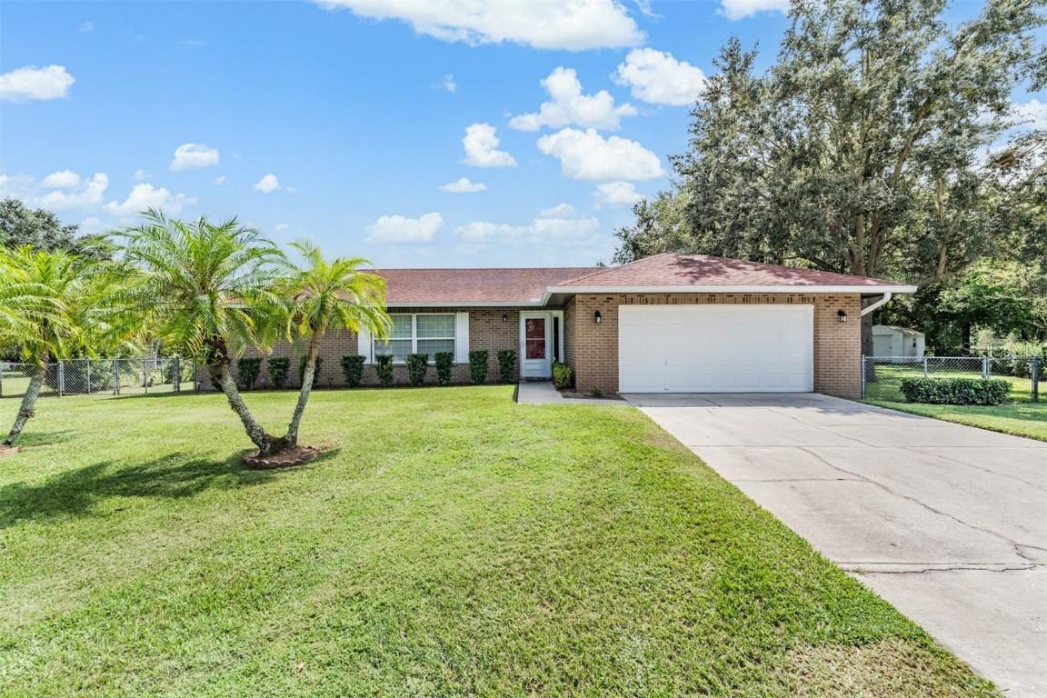 2111 Groveglen Ln., Lakeland, FL 33813