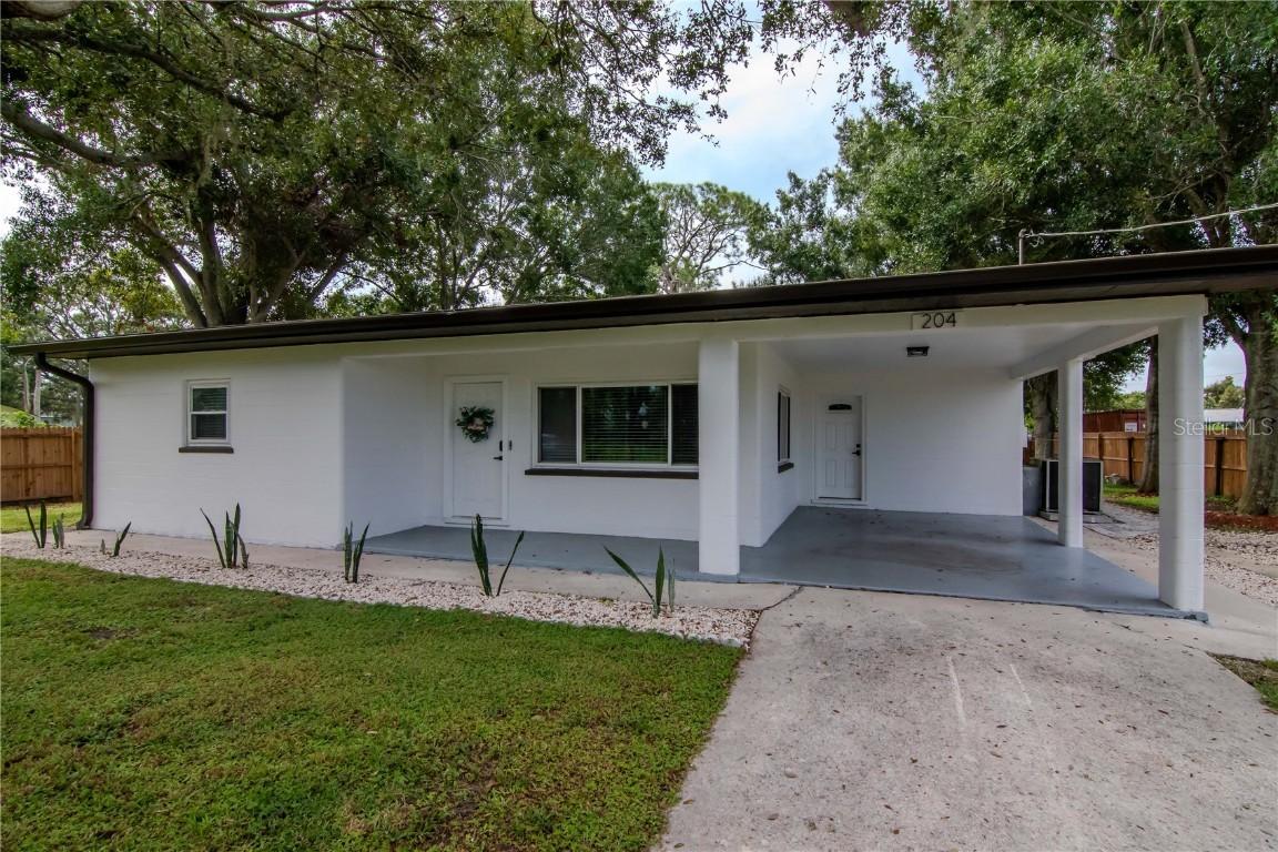 204 7th Ave., Ruskin, FL 33570