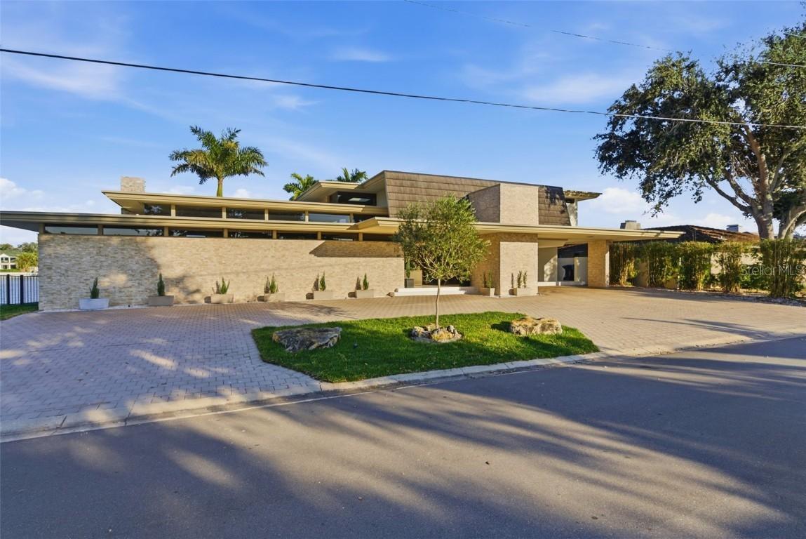 10 Brightwaters Cir., St Petersburg, FL 33704