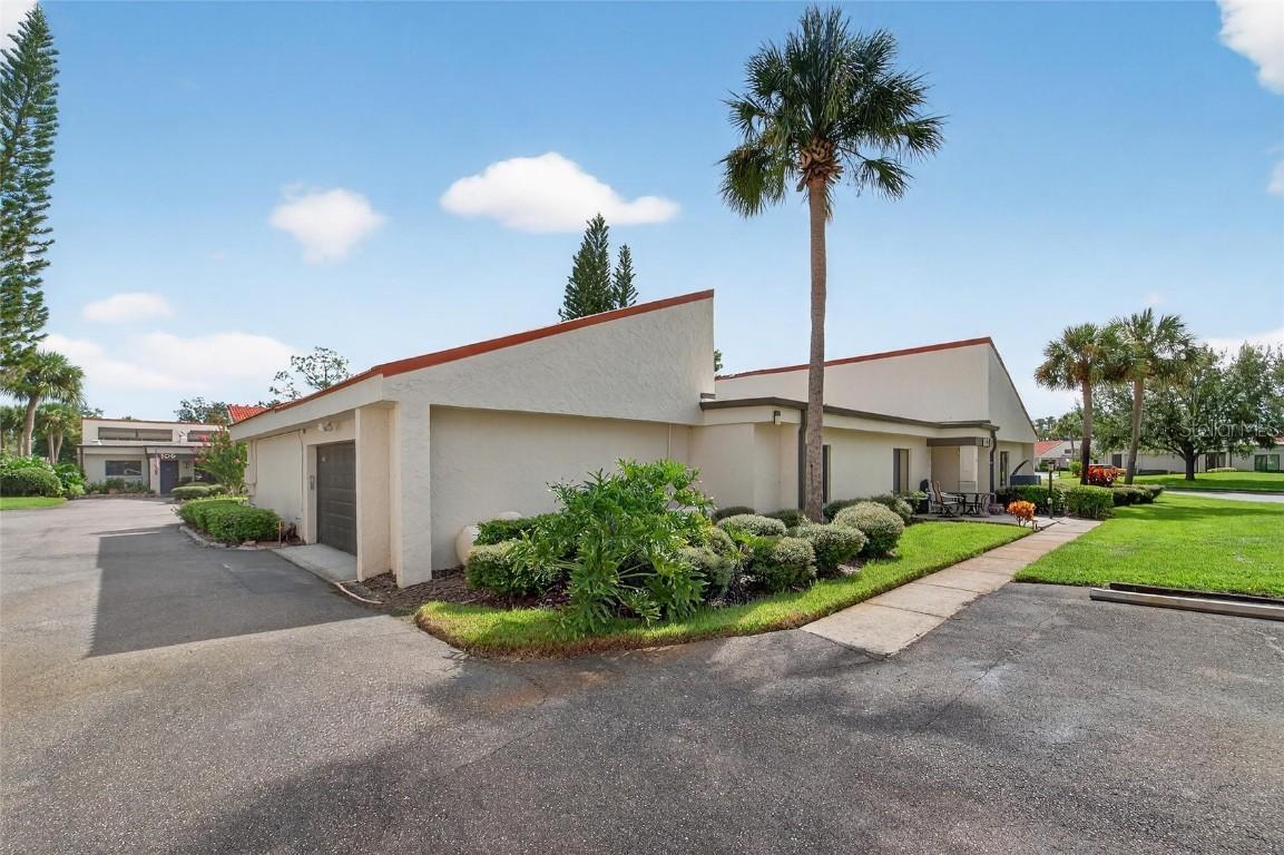 103 Valencia Ct., Plant City, FL 33566