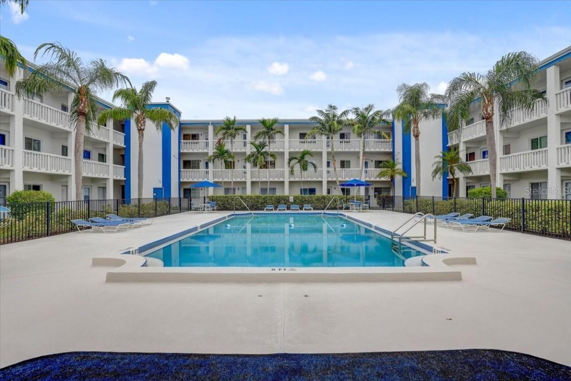 350 79th Ave. #204, St Petersburg, FL 33702