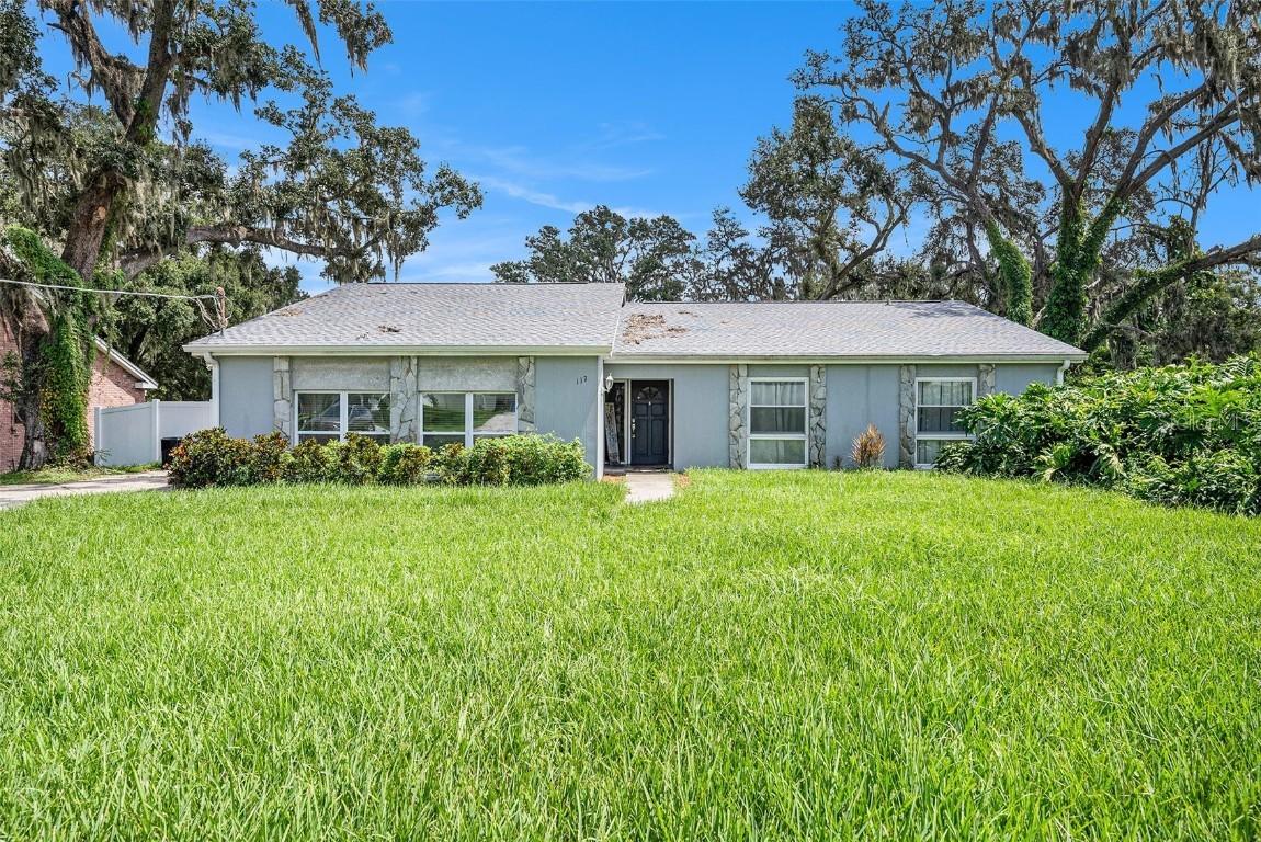 117 Phillips Dr., Seffner, FL 33584