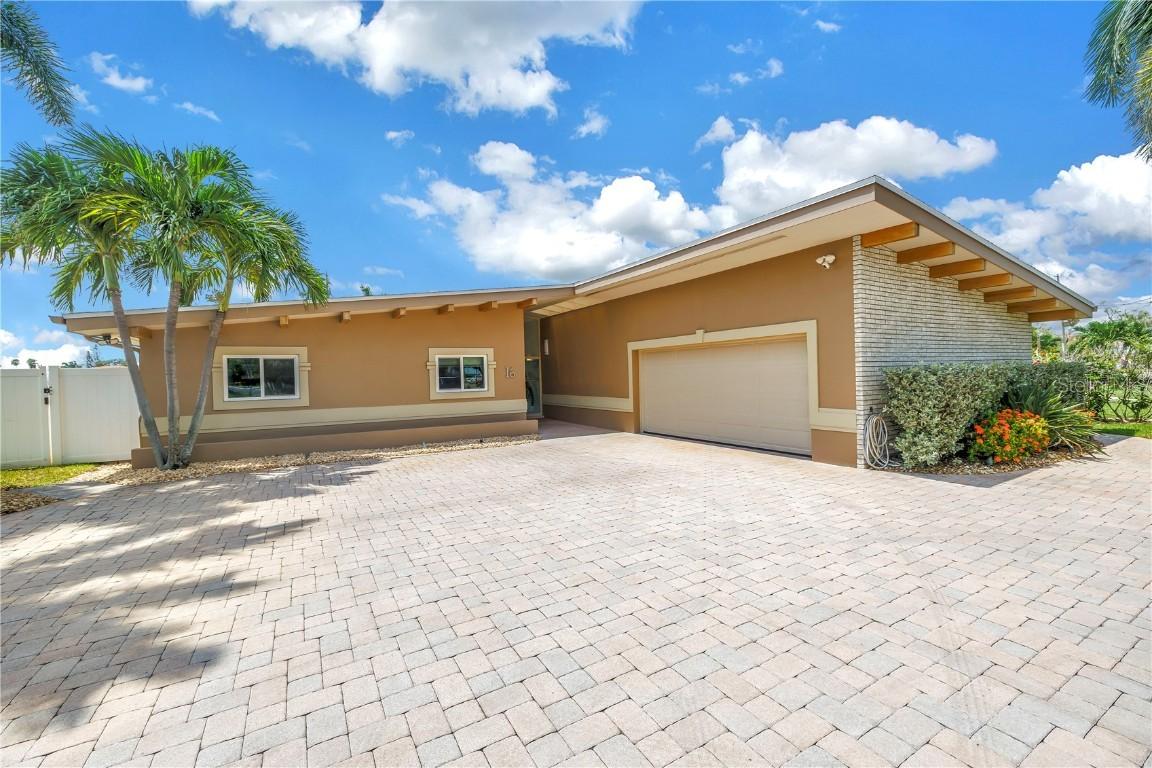 16 Treasure Ln., Treasure Island, FL 33706