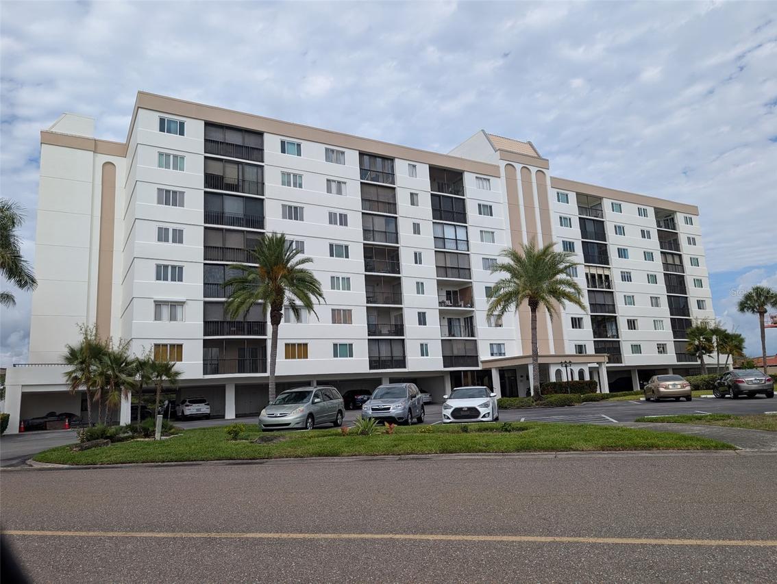 19029 Us Highway 19 #9-301, Clearwater, FL 33764