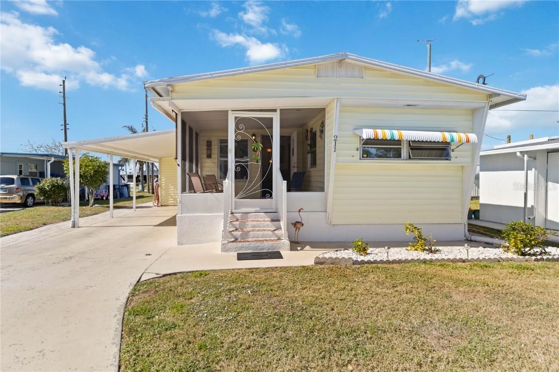 211 W 52nd Avenue Plz., Bradenton, FL 34207
