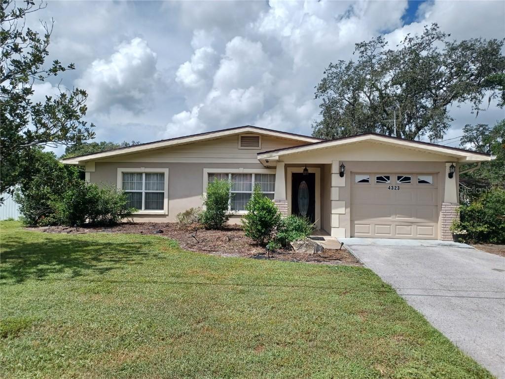 4323 5th St., Zephyrhills, FL 33542