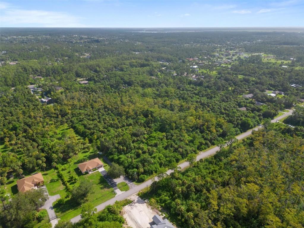 20 Th Ave Ne, Naples, FL 34120