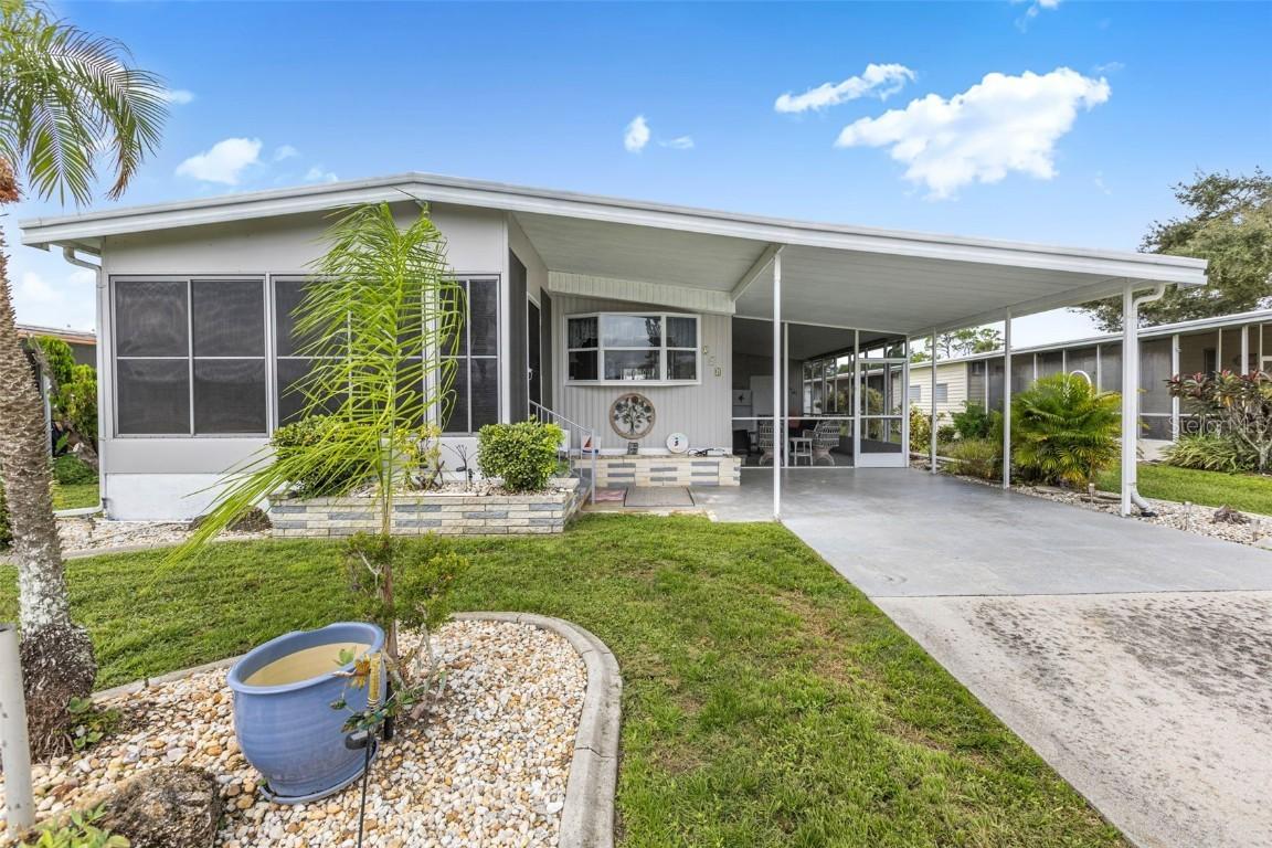 204 La Rosas, North Port, FL 34287