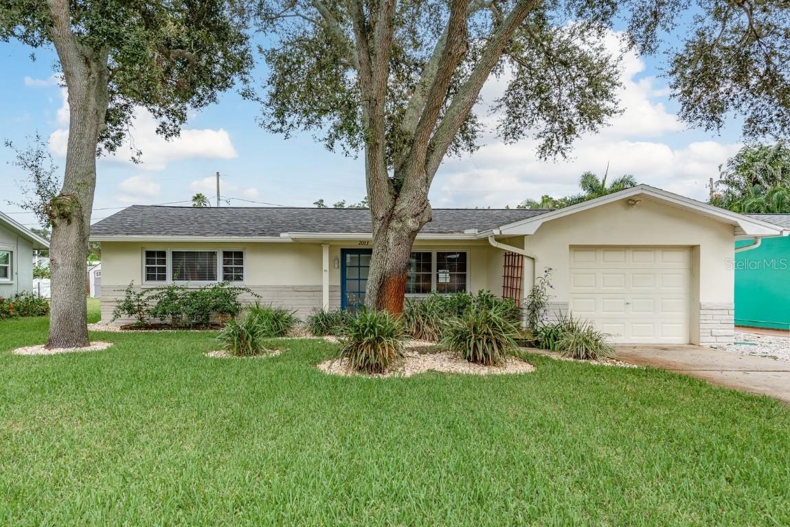 2013 Princeton Ave., Dunedin, FL 34698