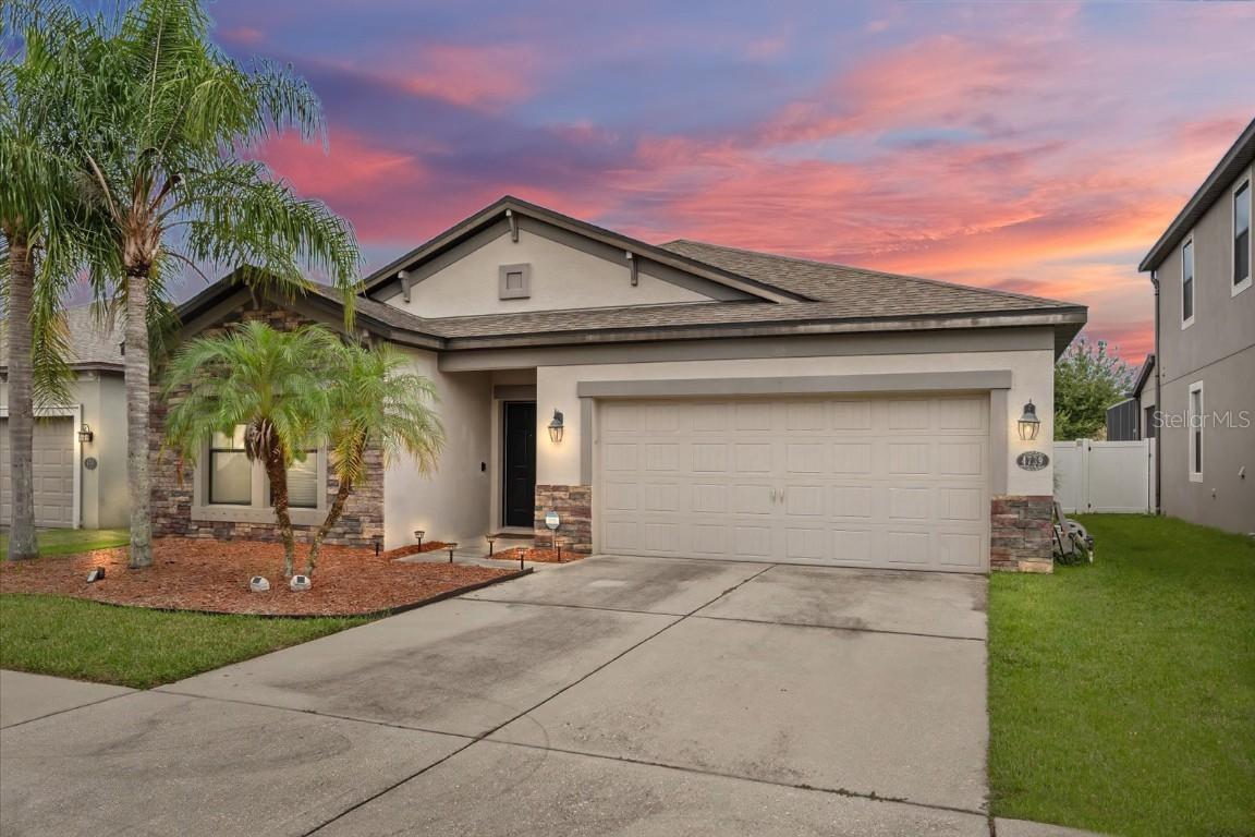 4739 Woods Landing Ln., Tampa, FL 33619