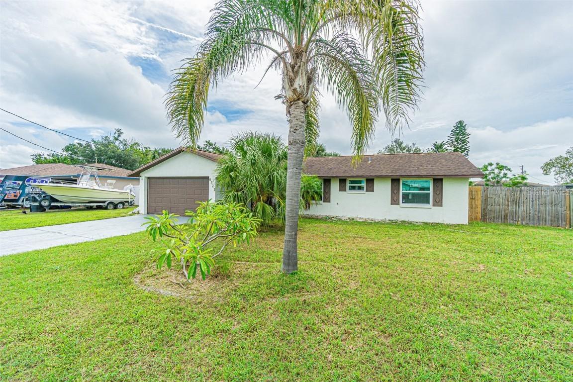 6321 Spanish Main Dr., Apollo Beach, FL 33572
