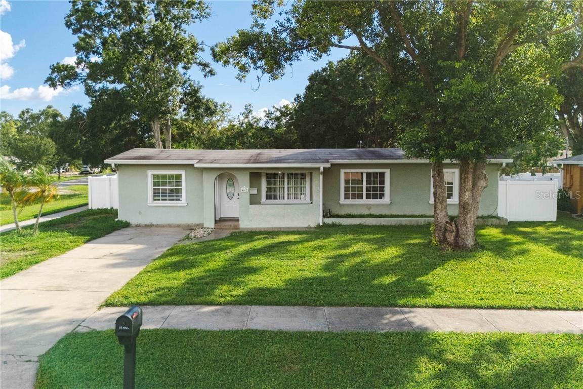 4802 N Mendenhall Dr., Tampa, FL 33603