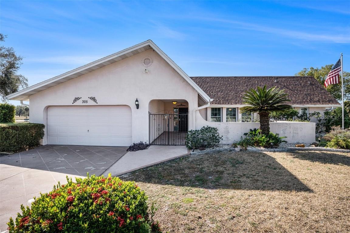 305 Cranston Pl., Sun City Center, FL 33573