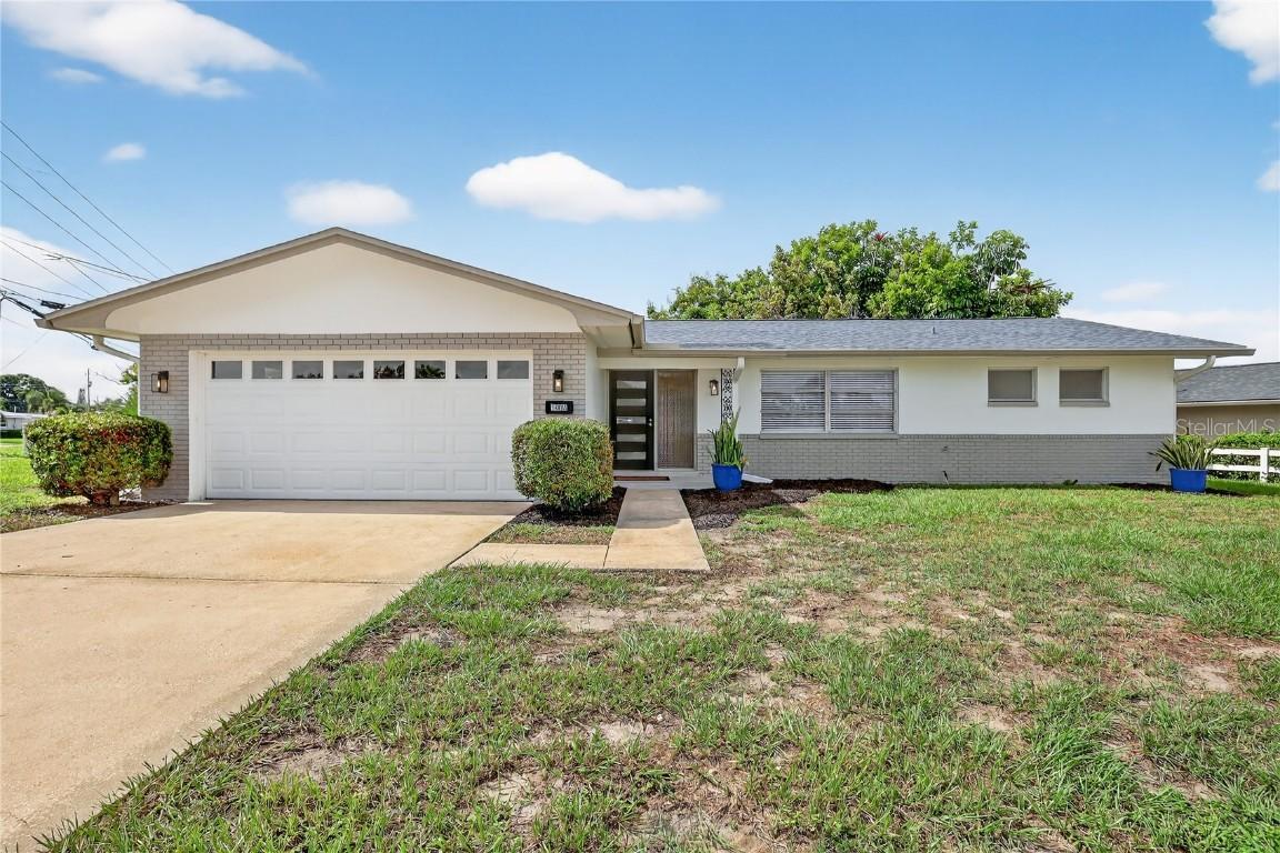 14005 Leeward Dr., Seminole, FL 33776