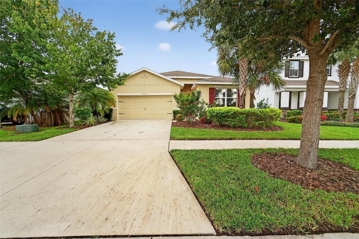 7533 Lantern Park Ave., Apollo Beach, FL 33572