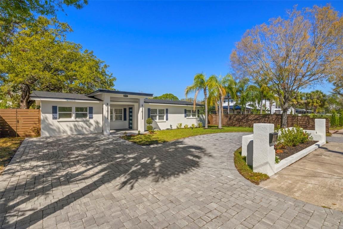 2117 S West Shore Blvd., Tampa, FL 33629