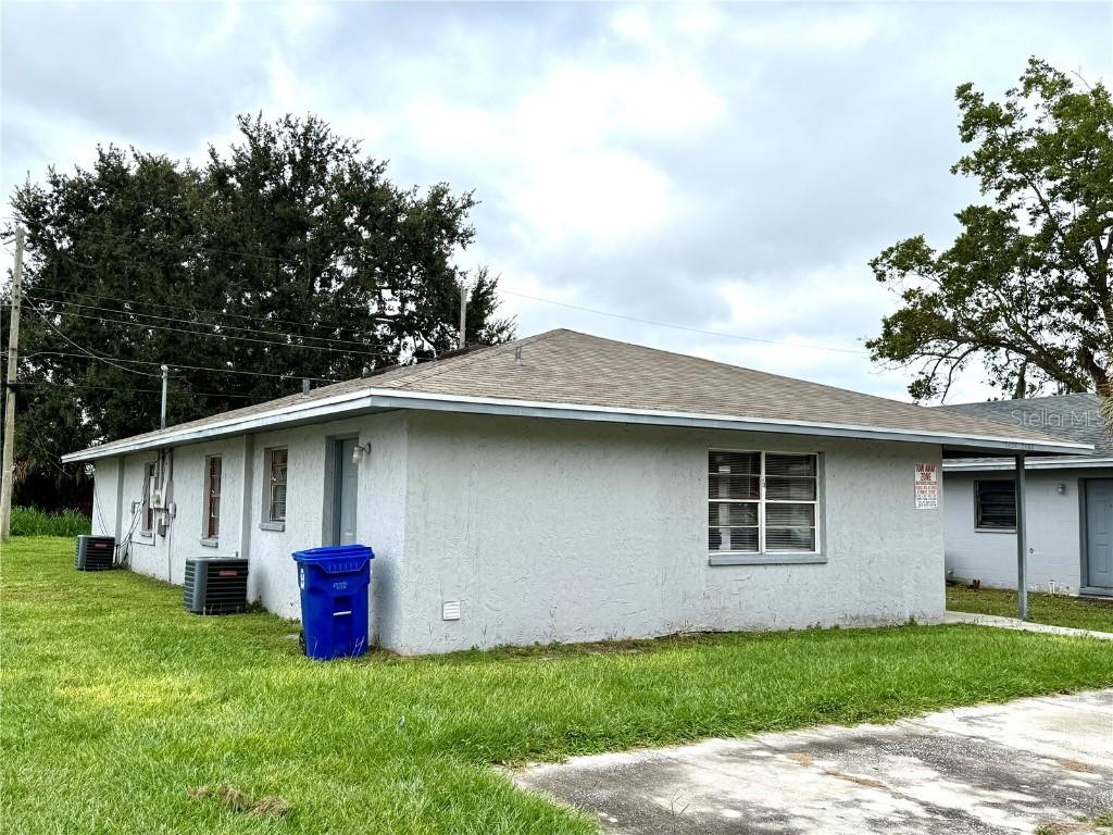 2456 Chestnut Woods Dr., Lakeland, FL 33815